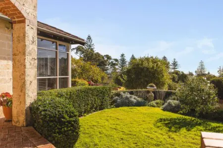 a5561dfd 243c 4f8d a627 c0396c91f7ba