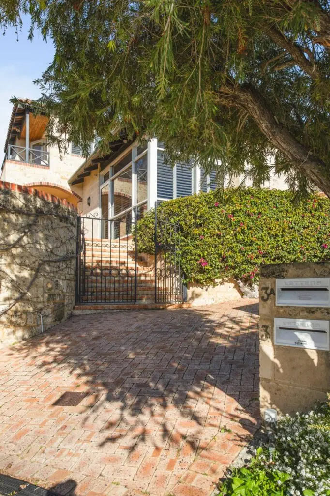 b9e1199f dd29 48f1 8a8c d897572a9031