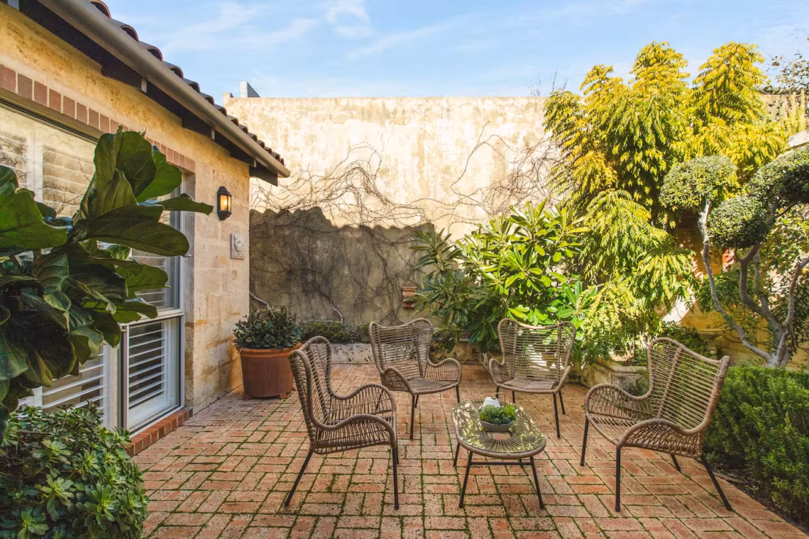 e9b5130a b812 42f6 82b6 65ce11ec8dfc